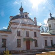 Храм Живоначальной Троицы апрель 2011 год.